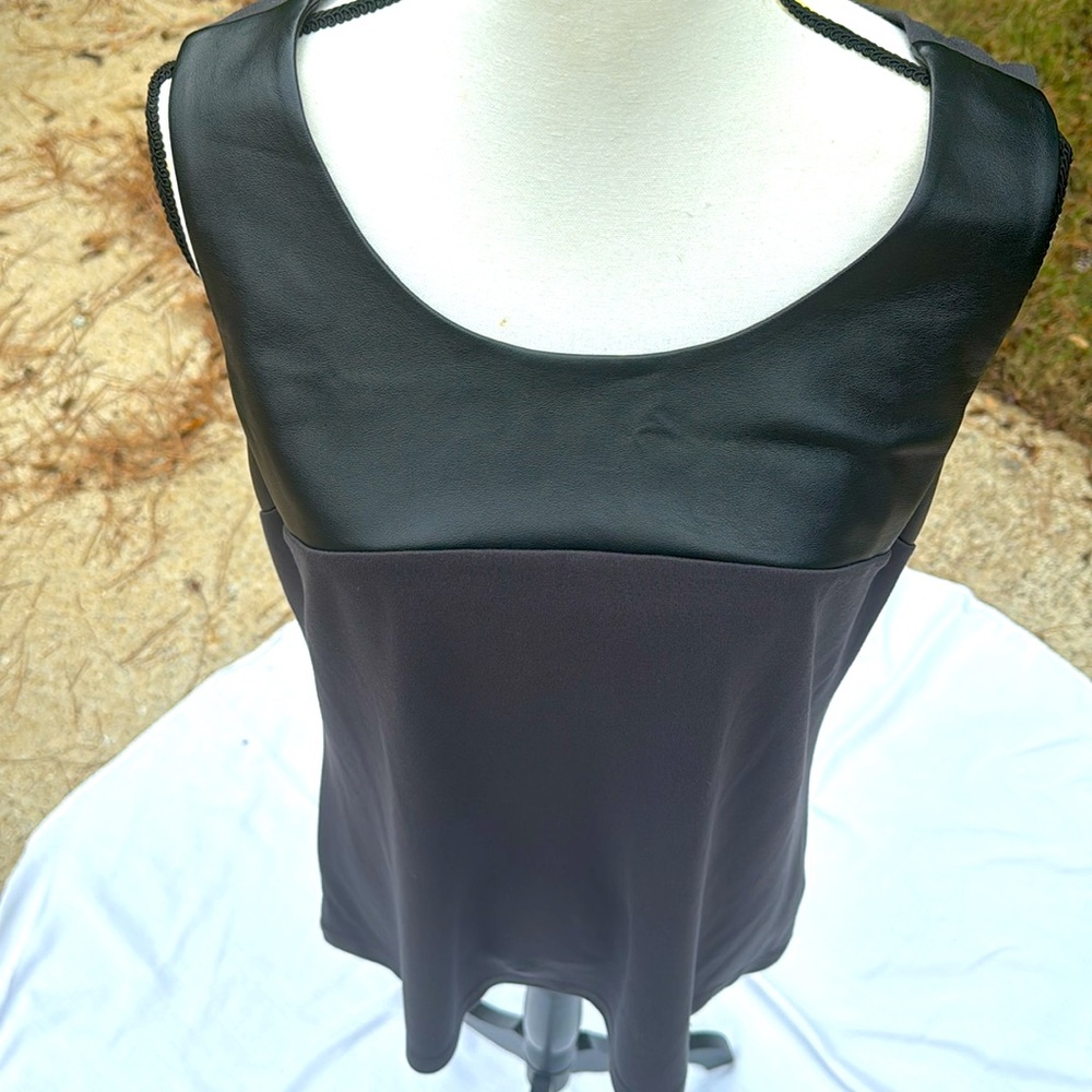 Top - Picture 2 of 9